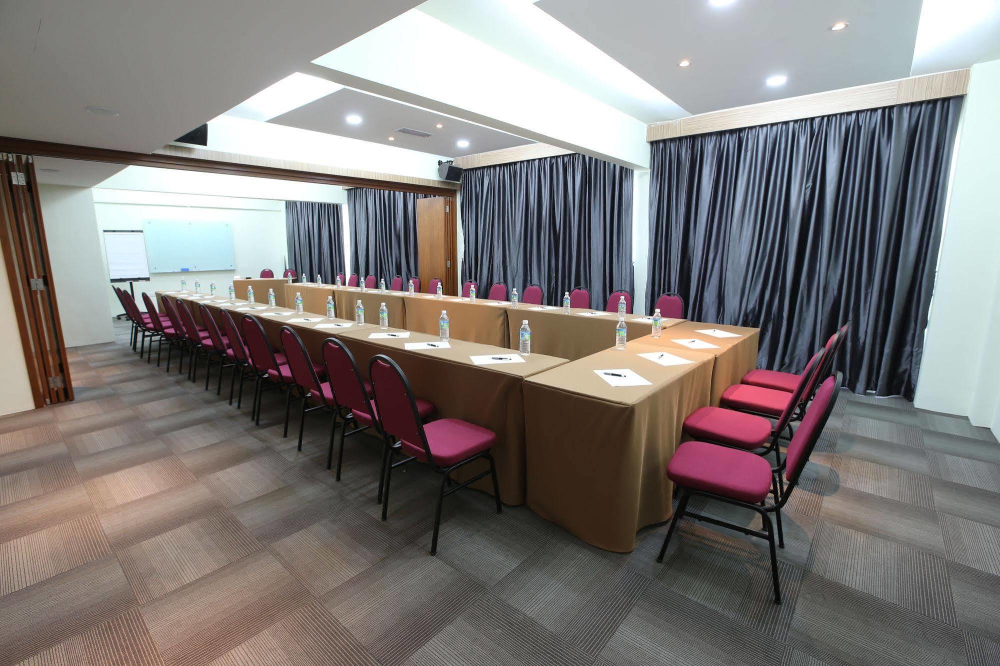 Hotel Sem9 Senai Kulai Exteriér fotografie